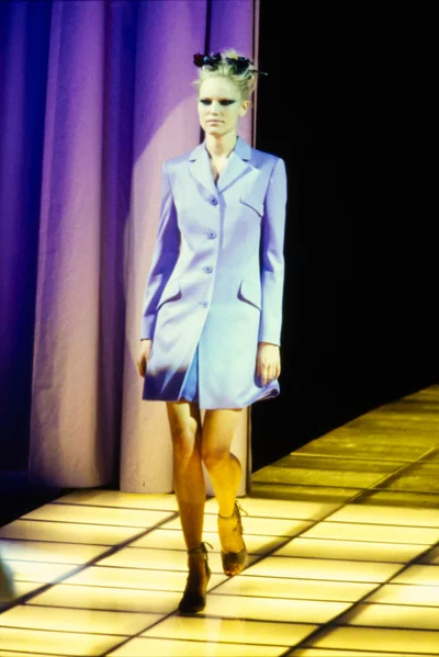 Look 10